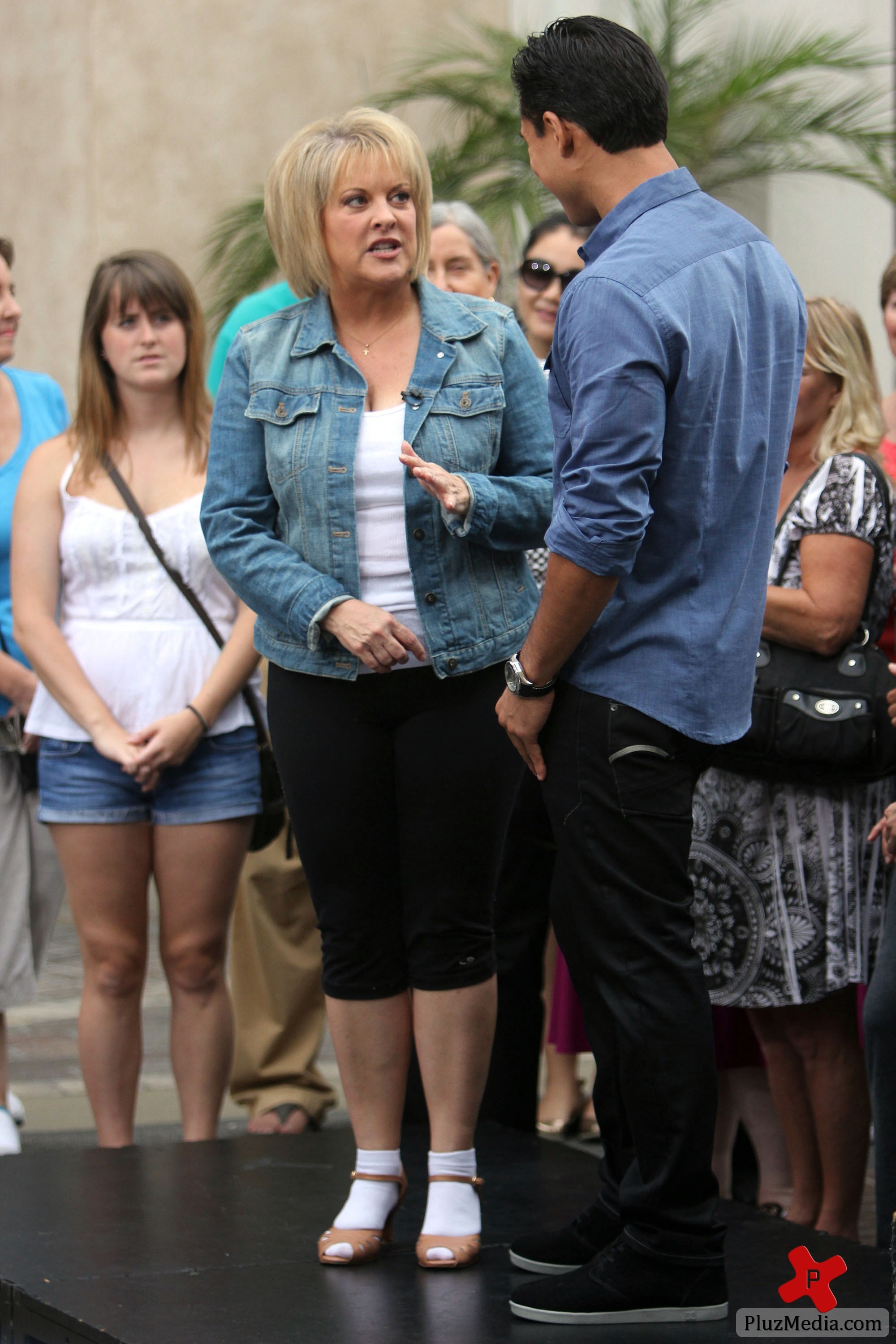 Celebrities at The Grove to film an appearance for news programme 'Extra' | Picture 88907